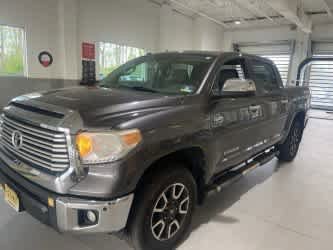 Used 2017 Toyota Tundra Limited w/ Limited Premium Package AWD/4WD image 1