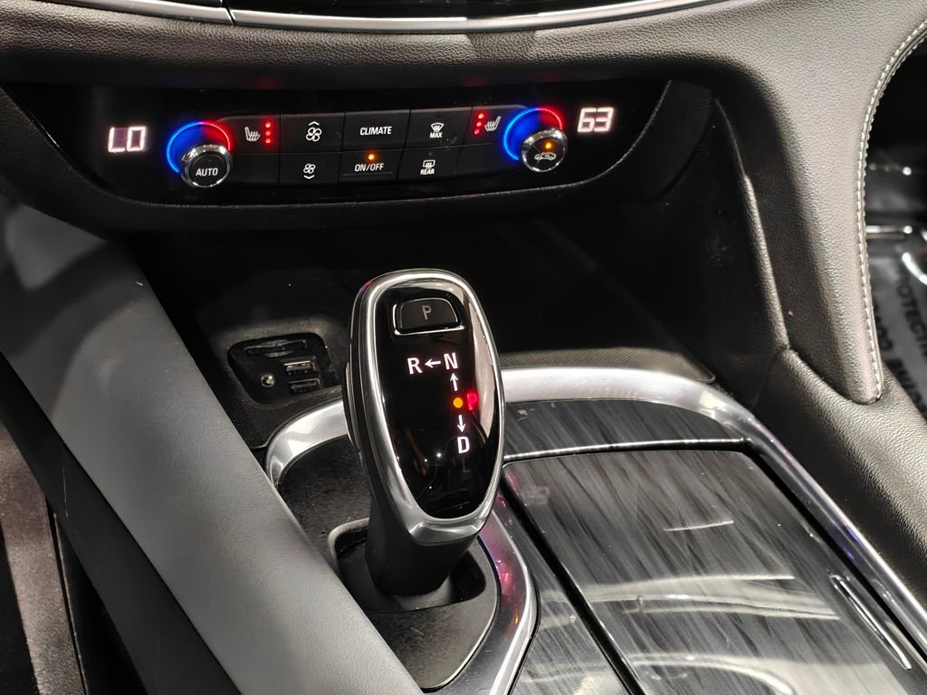 Used 2021 Buick Enclave Essence w/ Sound and Sites Package FWD image 8