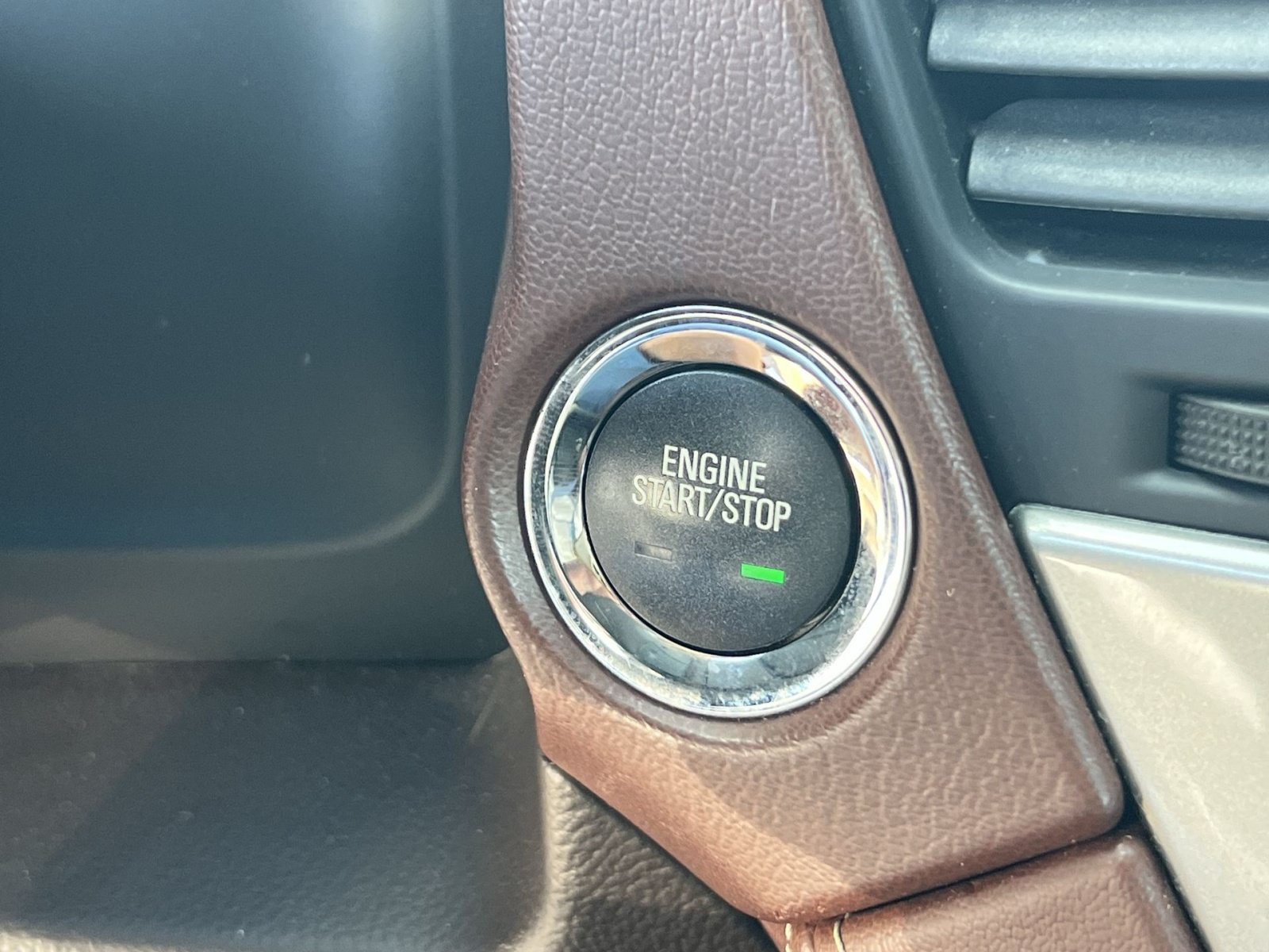 Used 2019 Chevrolet Tahoe Premier w/ RST 6.2L Performance Edition AWD/4WD image 36