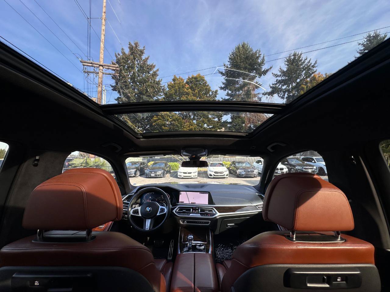 Used 2020 BMW X7 xDrive40i w/ M Sport Package AWD/4WD image 19