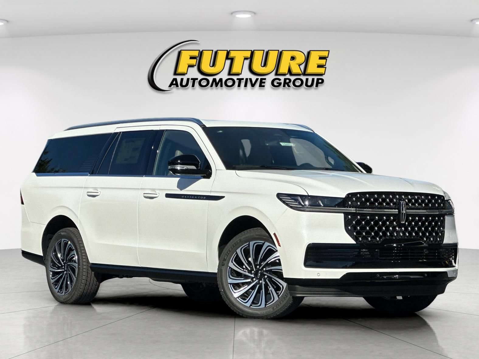 New 2027 Lincoln Navigator L Black Label AWD/4WD image 1