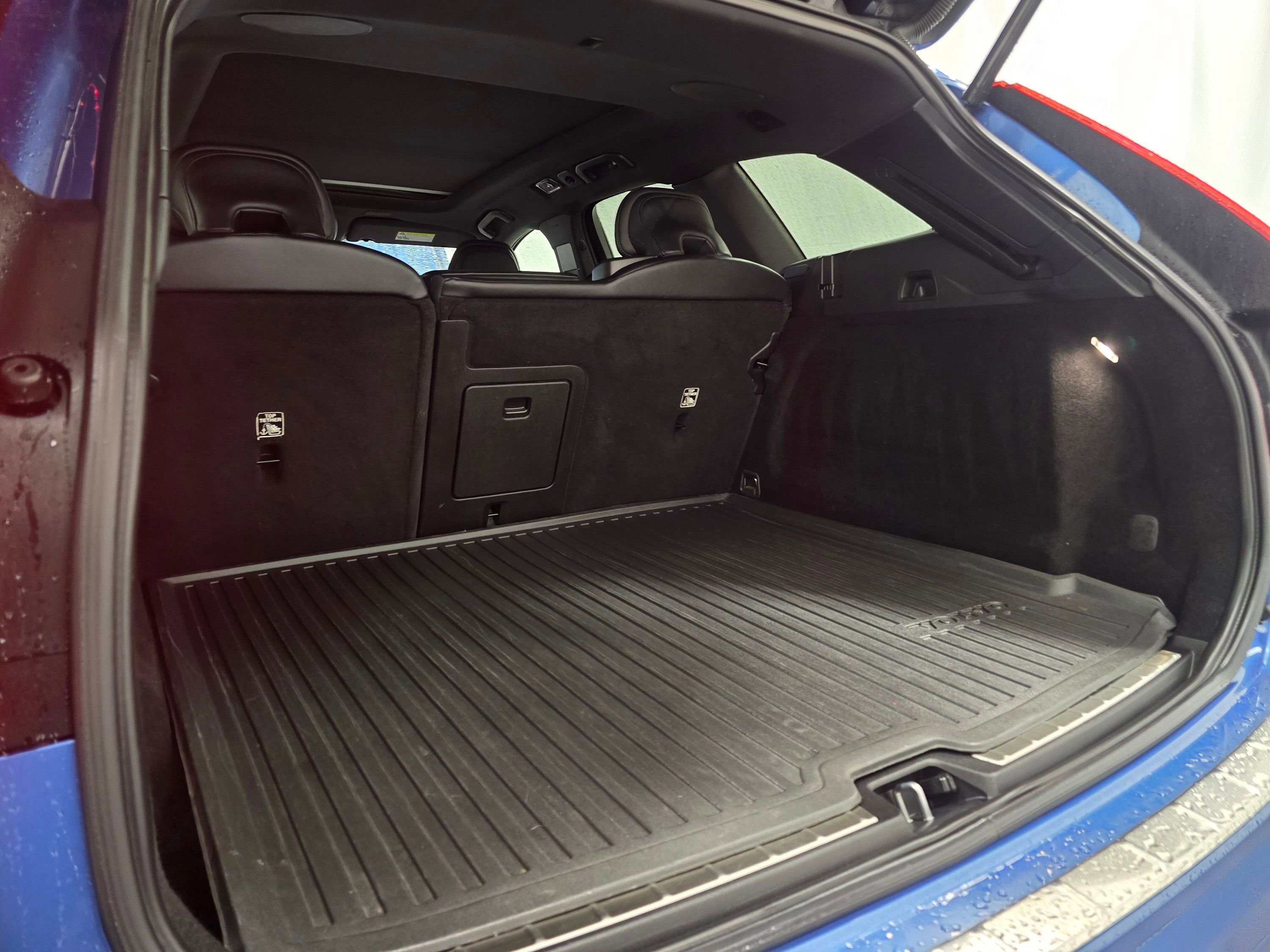 Used 2021 Volvo XC60 T5 R-Design w/ Protection Package Premier image 22