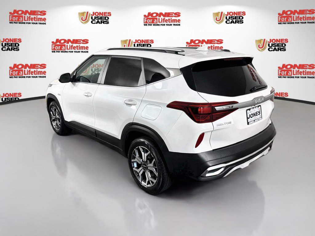 Used 2022 Kia Seltos EX AWD/4WD image 2