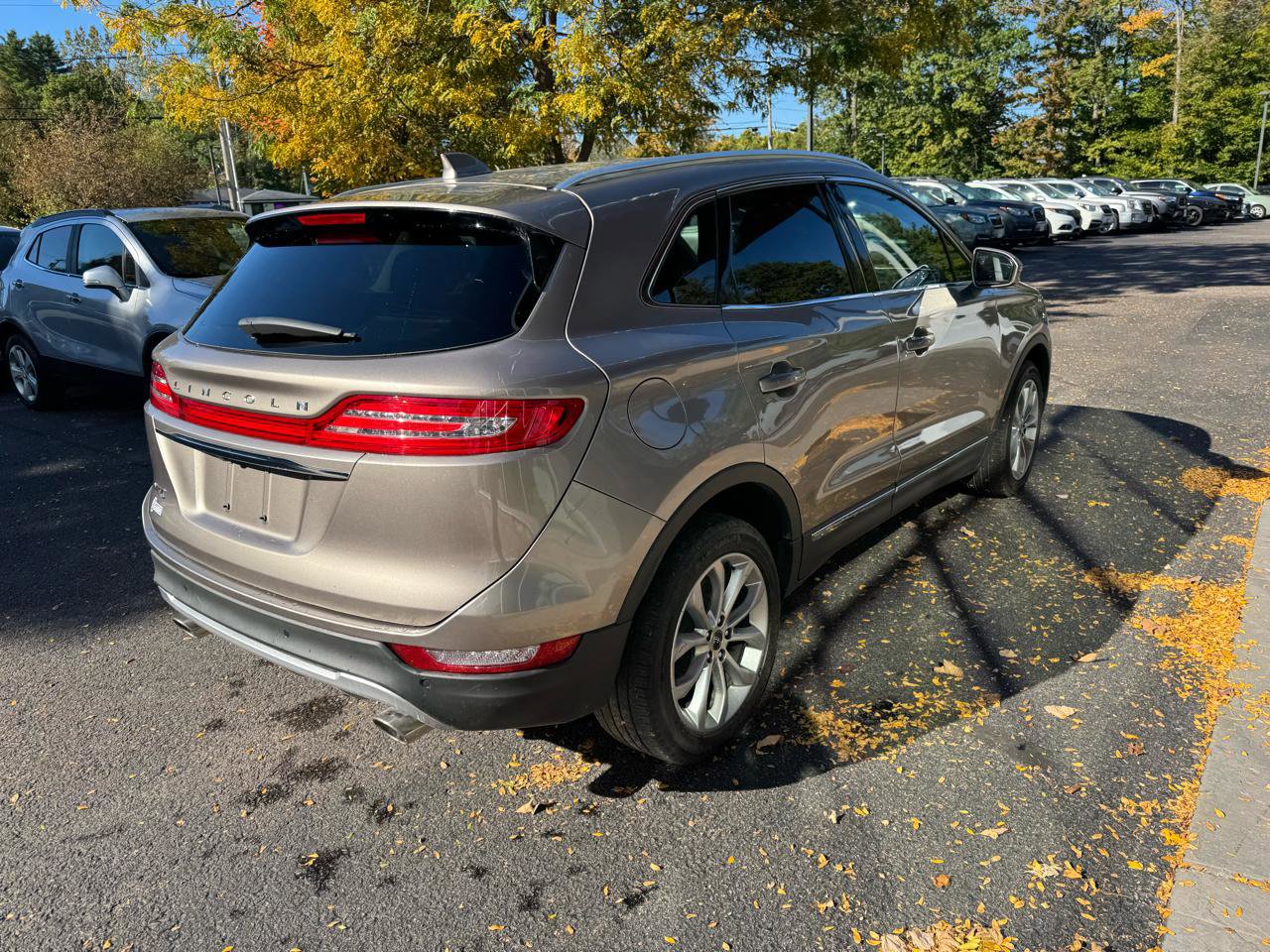 Used 2019 Lincoln MKC Select w/ Select Plus Package AWD/4WD image 5