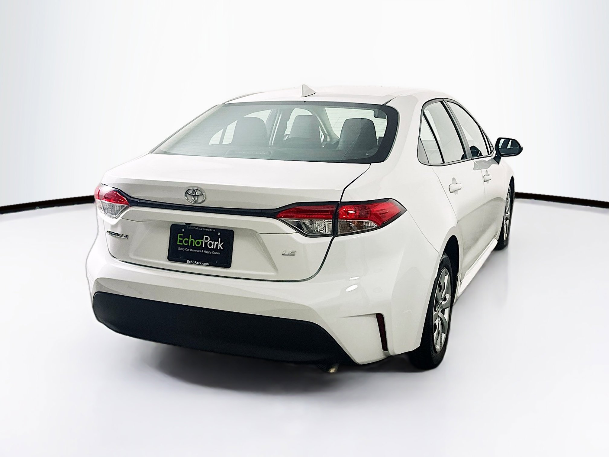 Used 2024 Toyota Corolla LE image 9