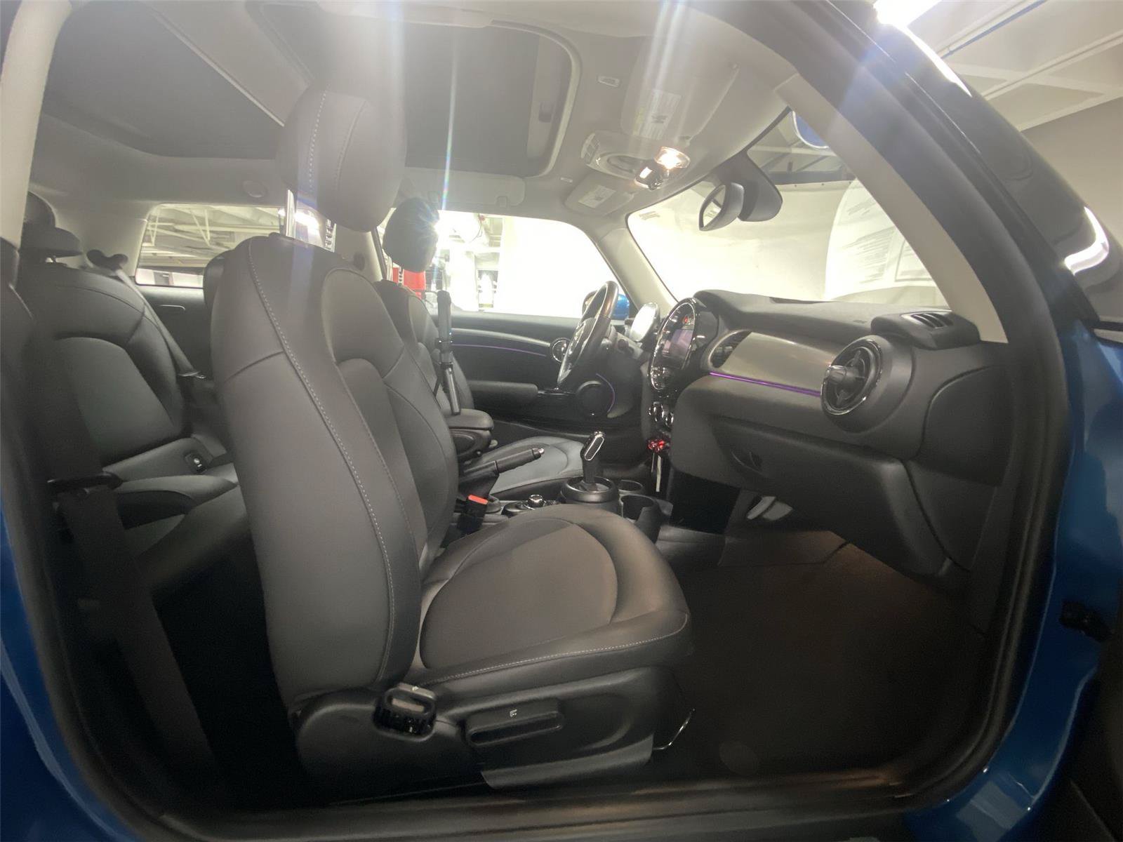 Certified 2024 MINI Cooper 2-Door Hardtop FWD image 30