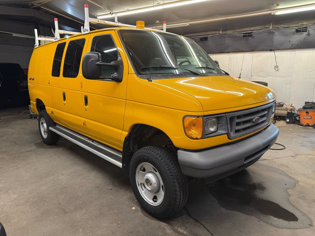 Used 2007 Ford E-350 and Econoline 350 Super Duty RWD image 2