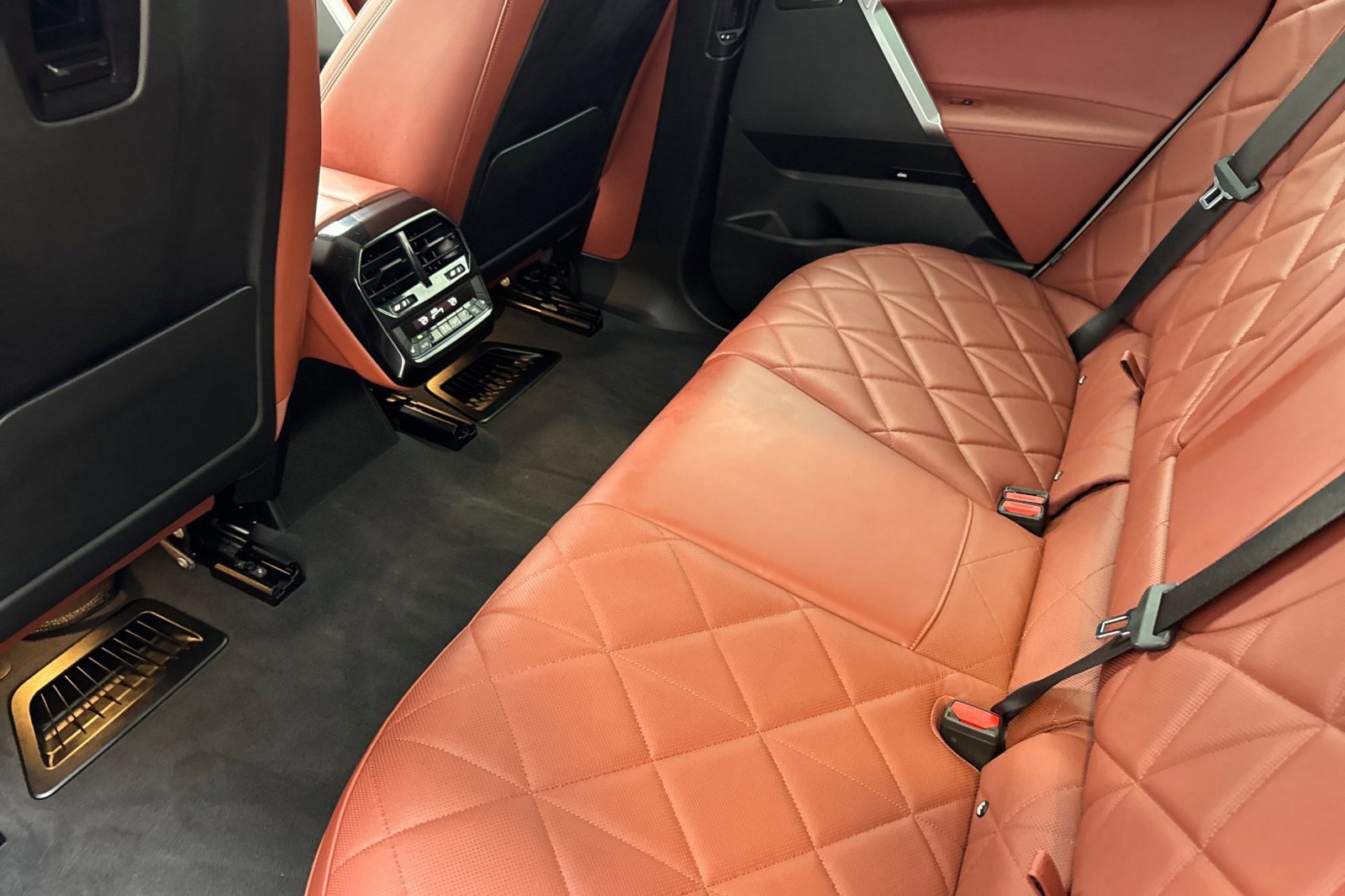 Used 2025 BMW iX M60 image 27