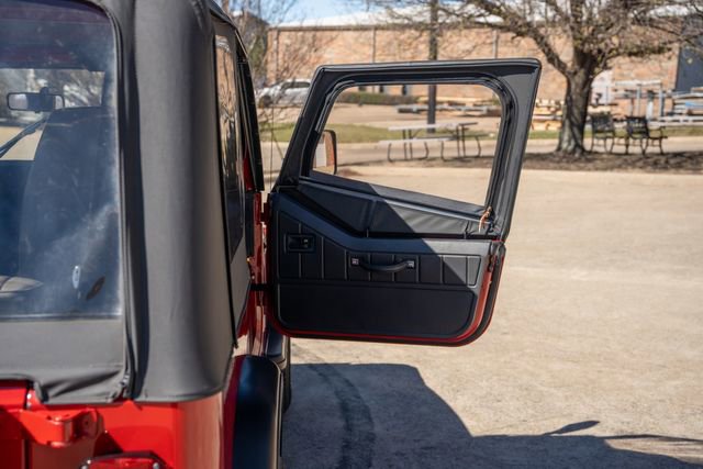 Used 1993 Jeep Wrangler S image 29