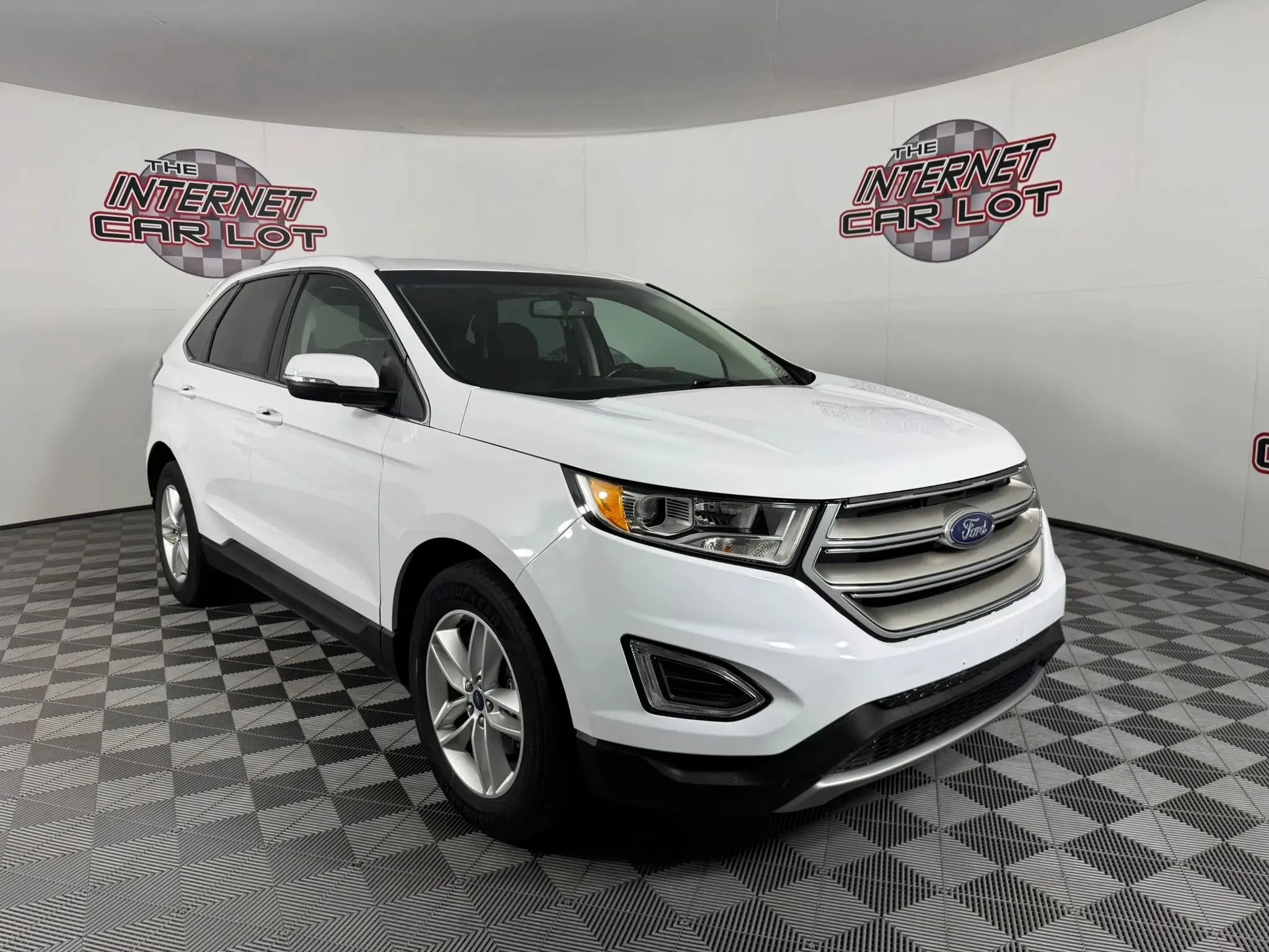 Used 2016 Ford Edge SEL FWD image 9