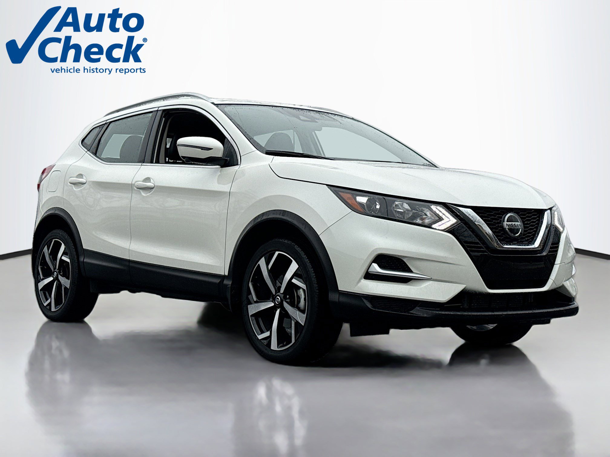 Used 2022 Nissan Rogue Sport SL image 1