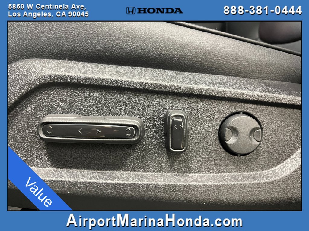 Used 2026 Honda Pilot Black Edition image 14