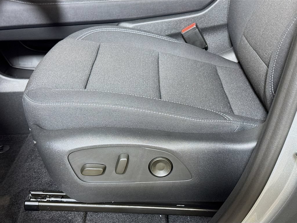 New 2026 Chevrolet Traverse LT w/ Enhanced Driving Package FWD image 17