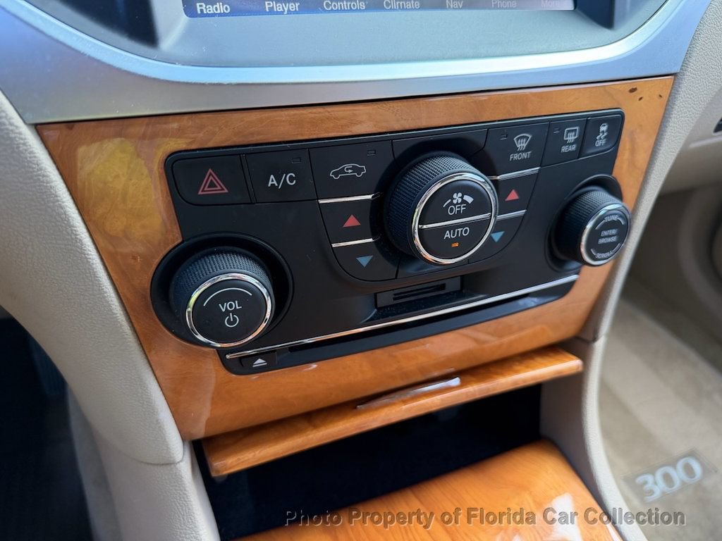 Used 2013 Chrysler 300 C RWD image 61