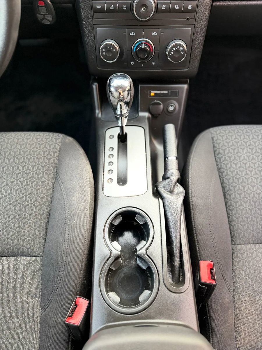 Used 2010 Pontiac G6 Sedan 4D image 26