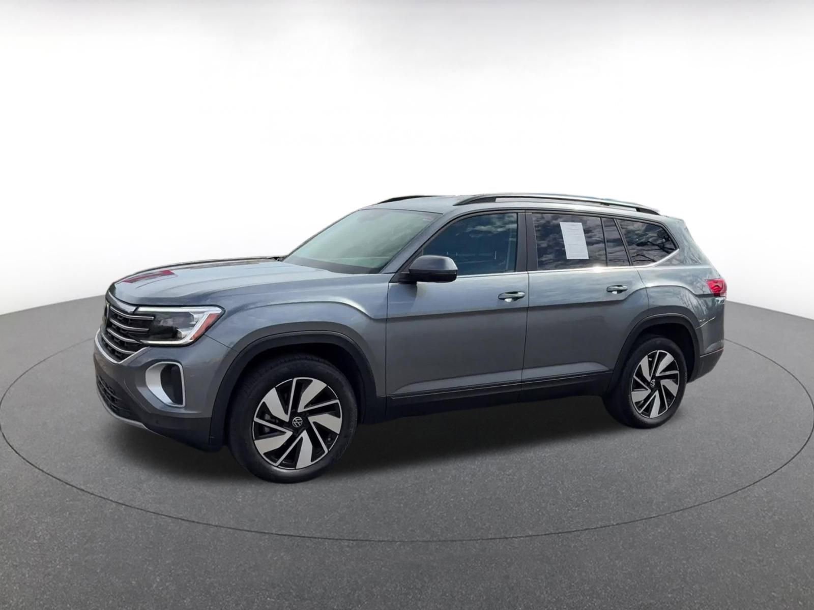 Used 2025 Volkswagen Atlas SE image 8