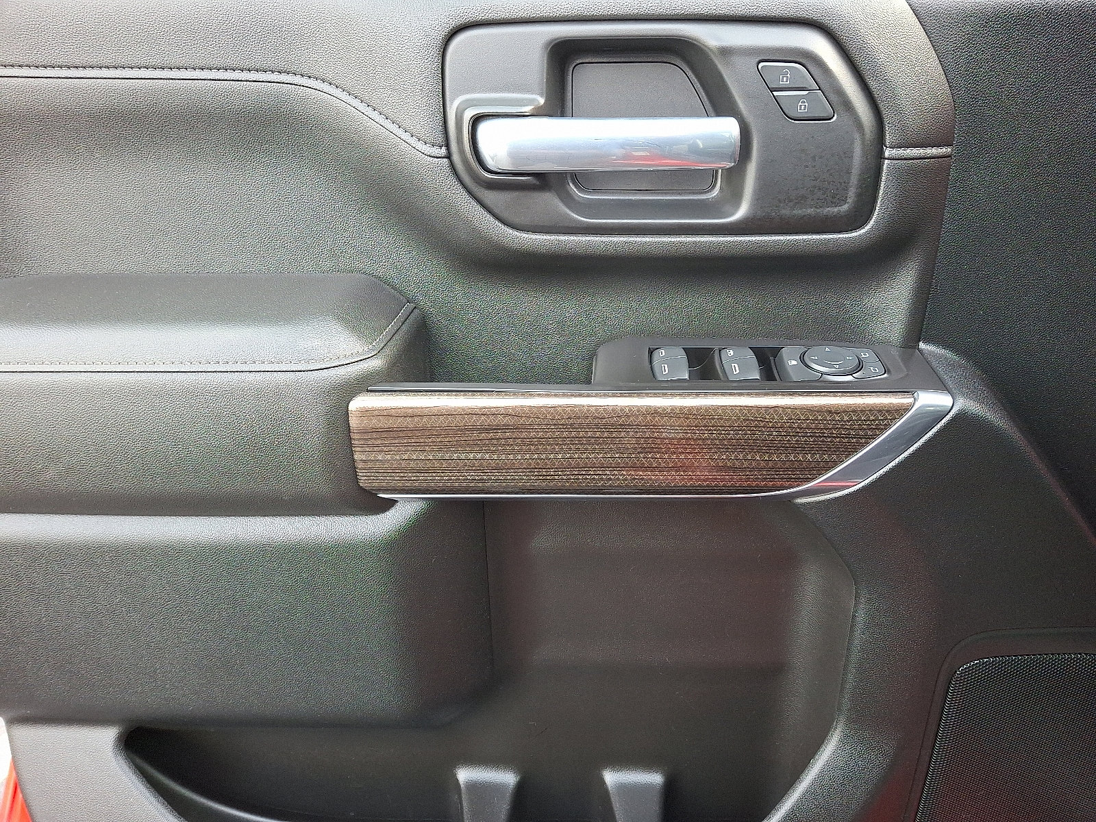 Used 2021 Chevrolet Silverado 2500 LT w/ Convenience Package image 10