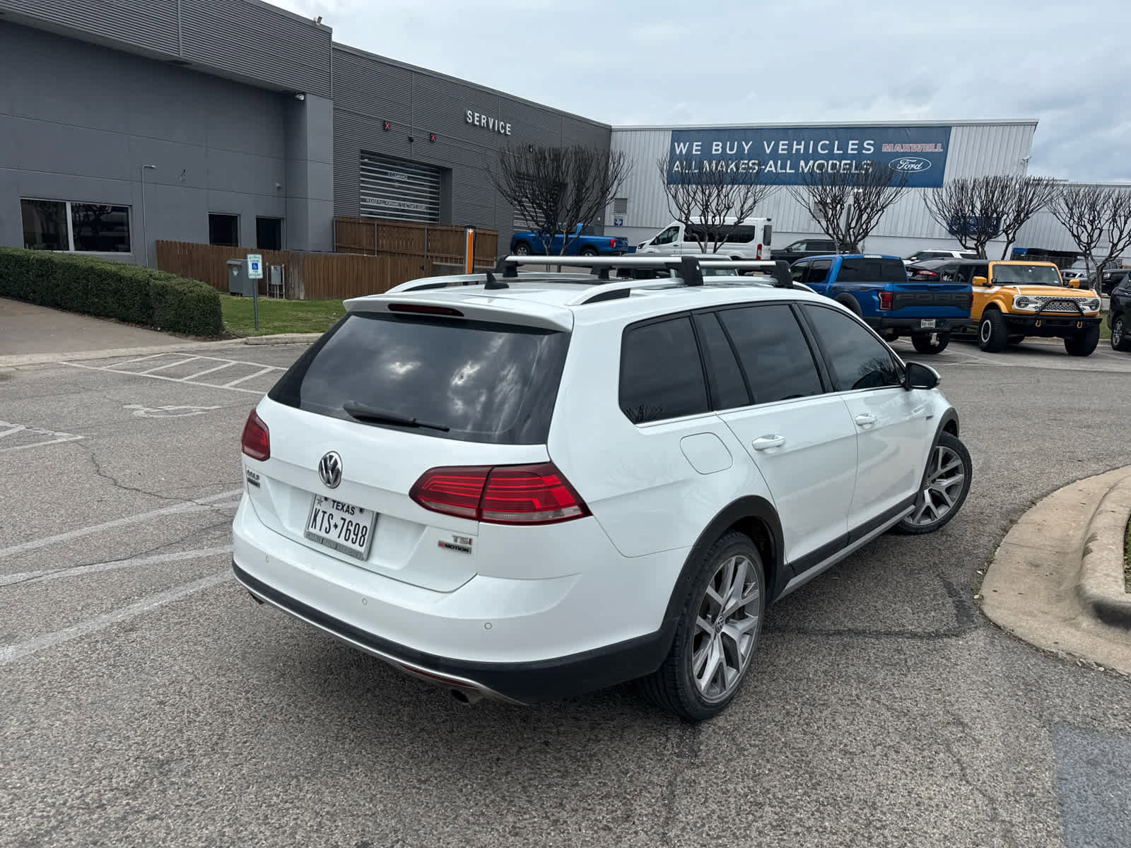 Used 2018 Volkswagen Golf Alltrack SEL image 9