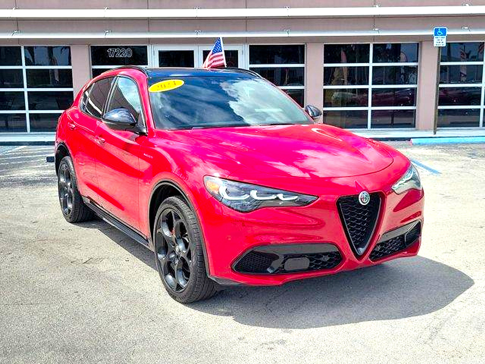 Used 2024 Alfa Romeo Stelvio Veloce AWD/4WD image 4
