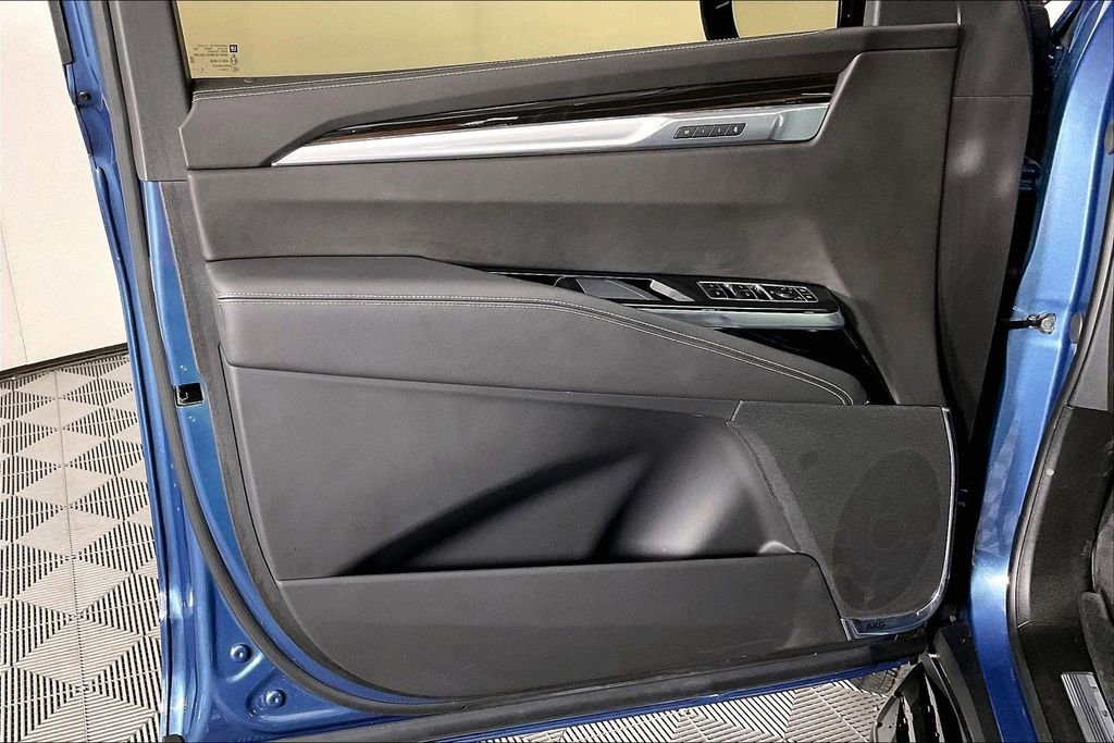 Used 2026 Cadillac Escalade 4WD image 24