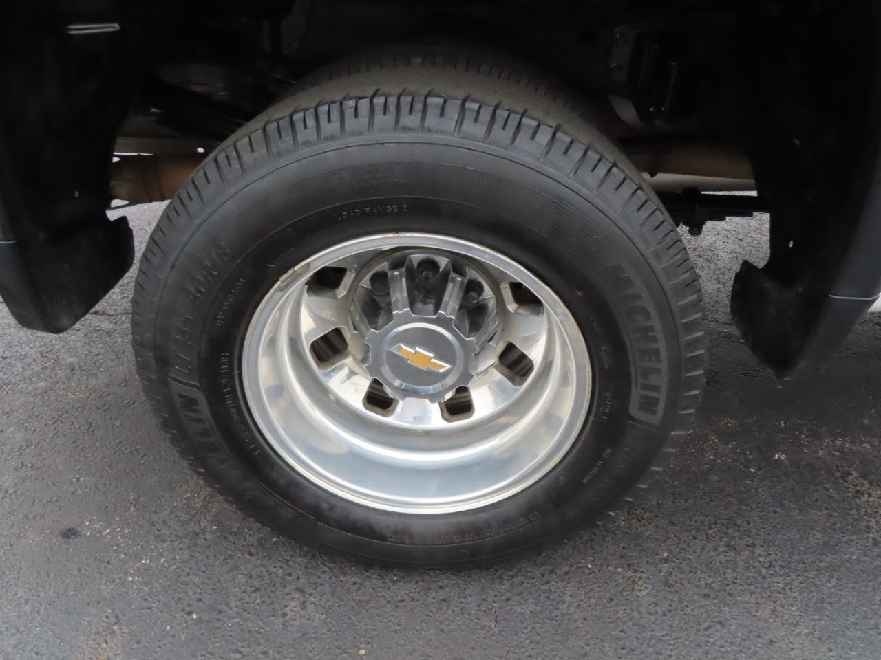 Used 2025 Chevrolet Silverado 3500 LT w/ Safety Package AWD/4WD image 22