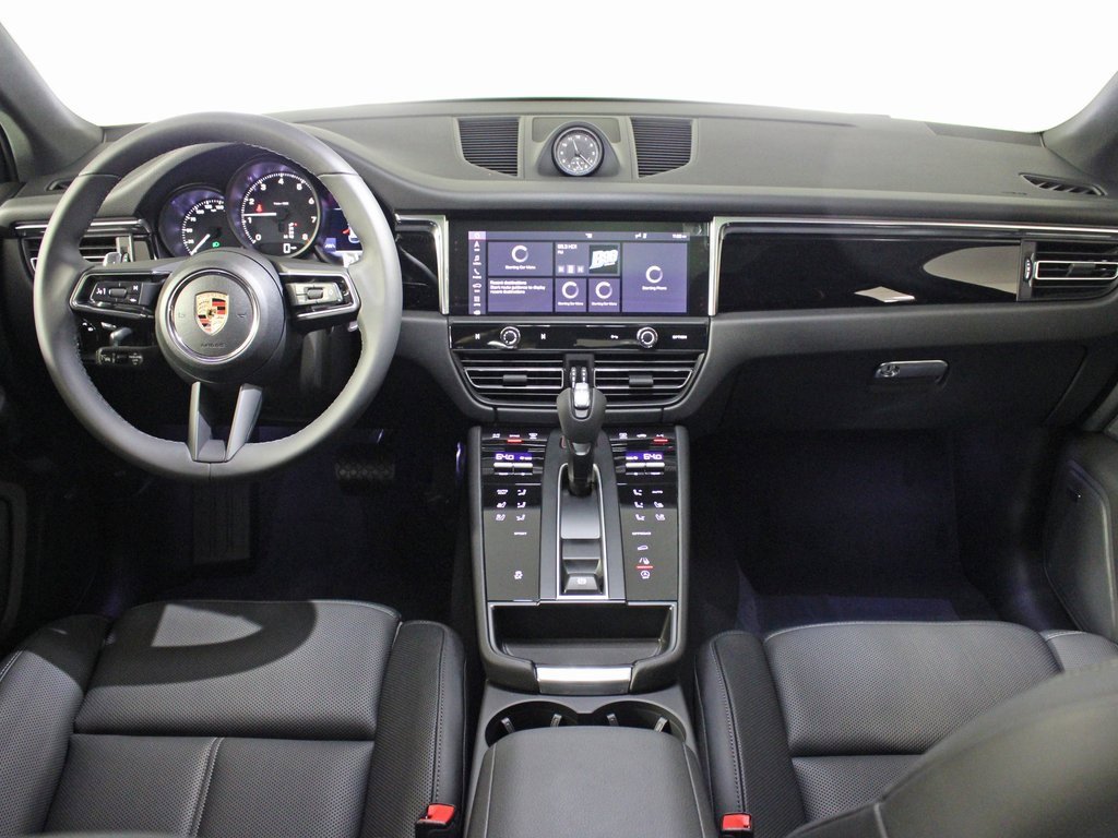 Used 2026 Porsche Macan image 19