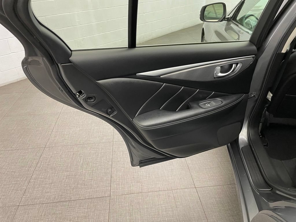Used 2016 INFINITI Q50 Premium RWD image 25