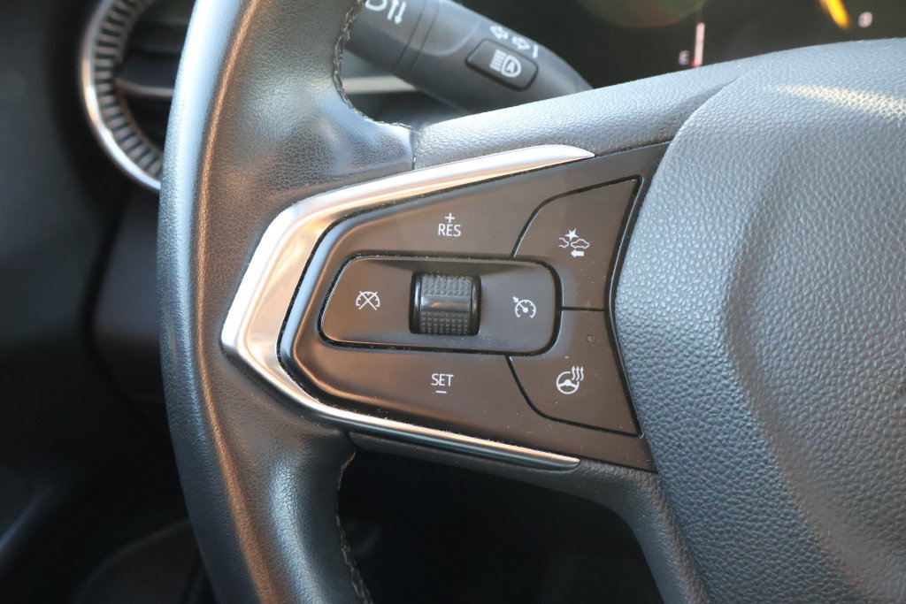 Used 2024 Chevrolet Trax ACTIV w/ Sunroof Package FWD image 18