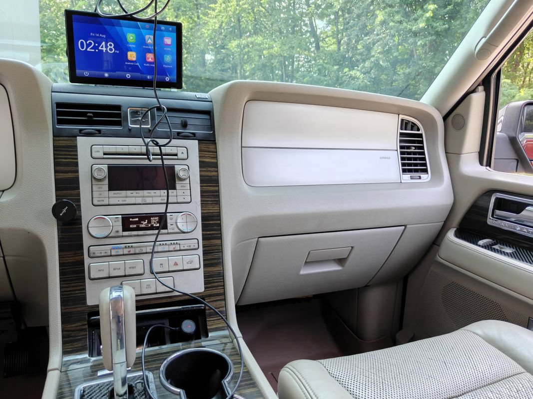 Used 2010 Lincoln Navigator 4WD image 30