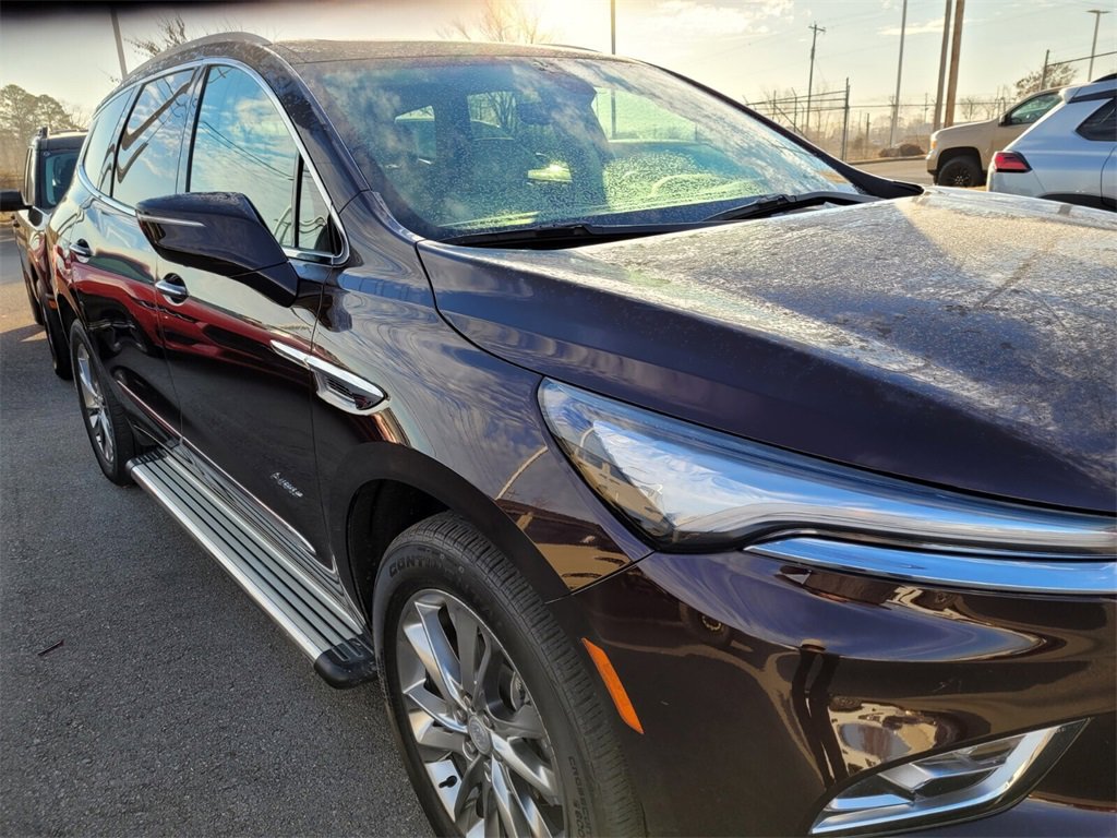 Used 2022 Buick Enclave Avenir w/ Avenir Technology Package image 9