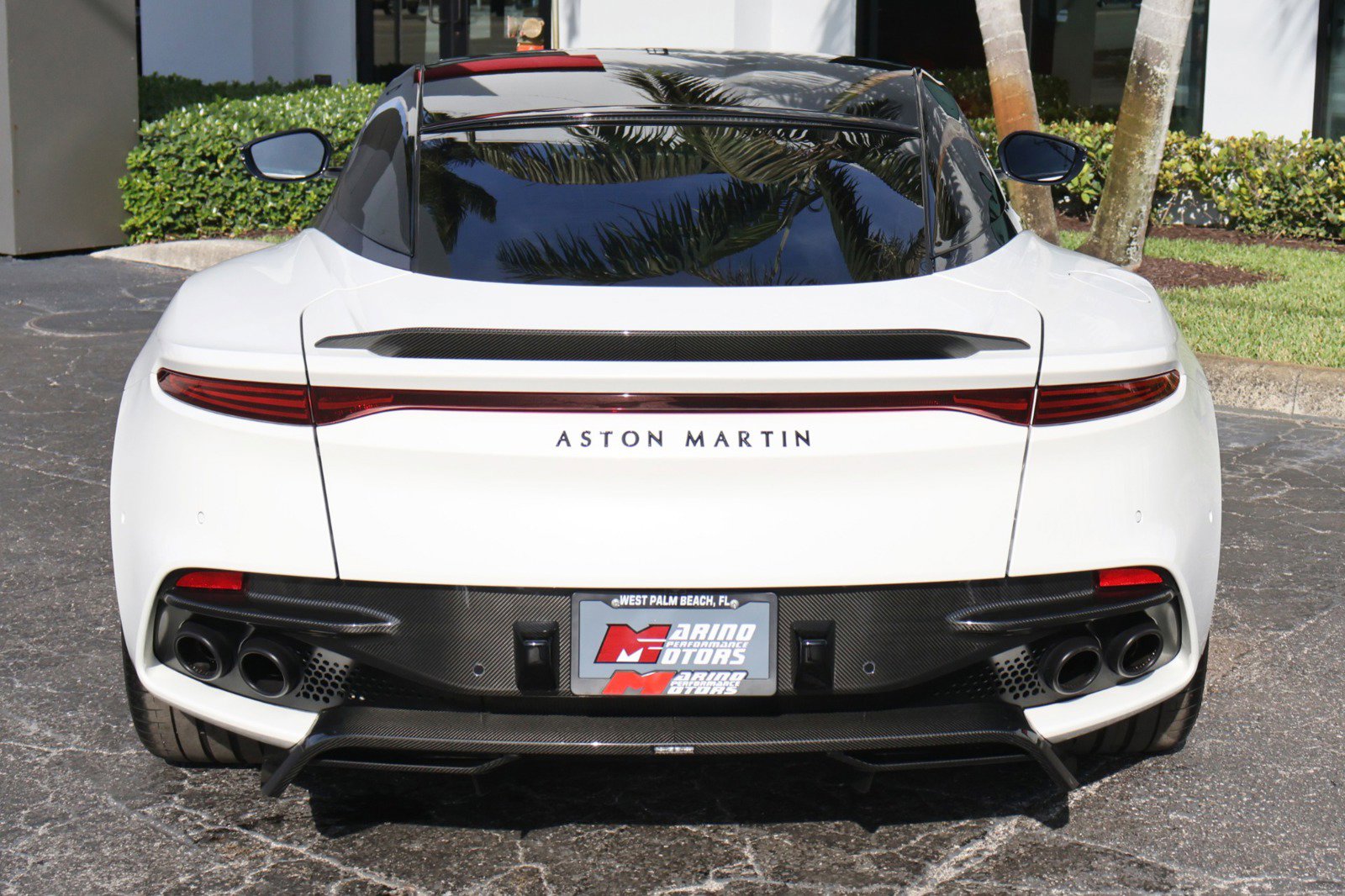 Used 2019 Aston Martin DBS Superleggera RWD image 37