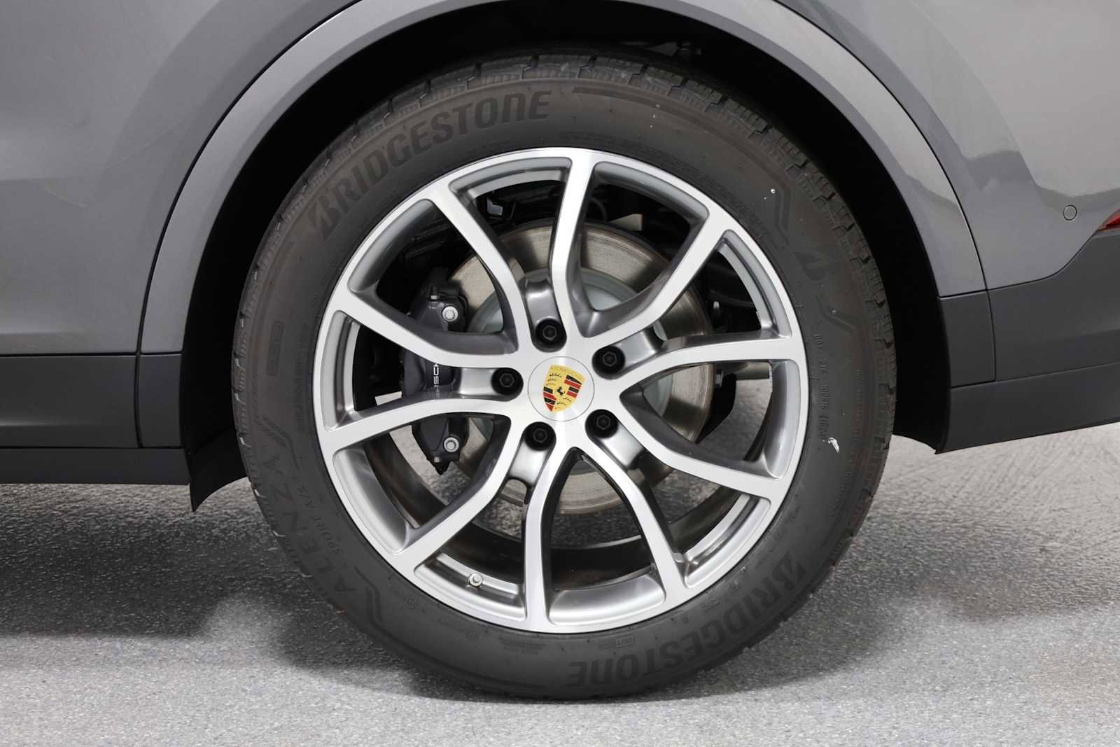Certified 2024 Porsche Cayenne image 32