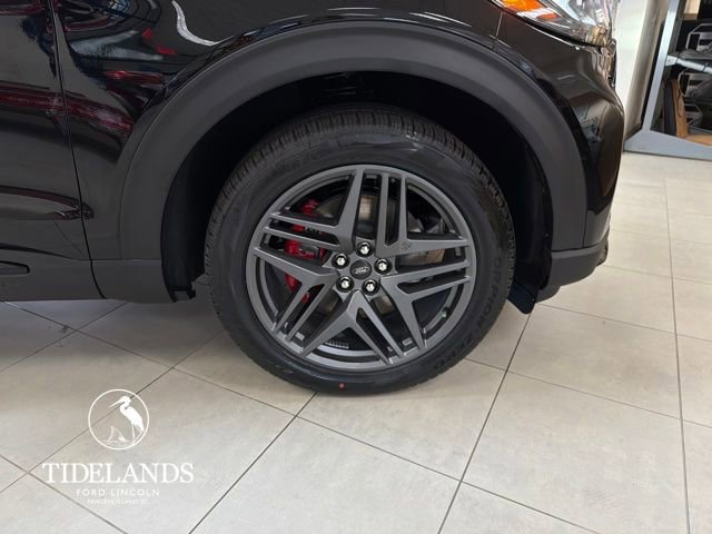 New 2026 Ford Explorer ST w/ Sun And Sound Package image 31