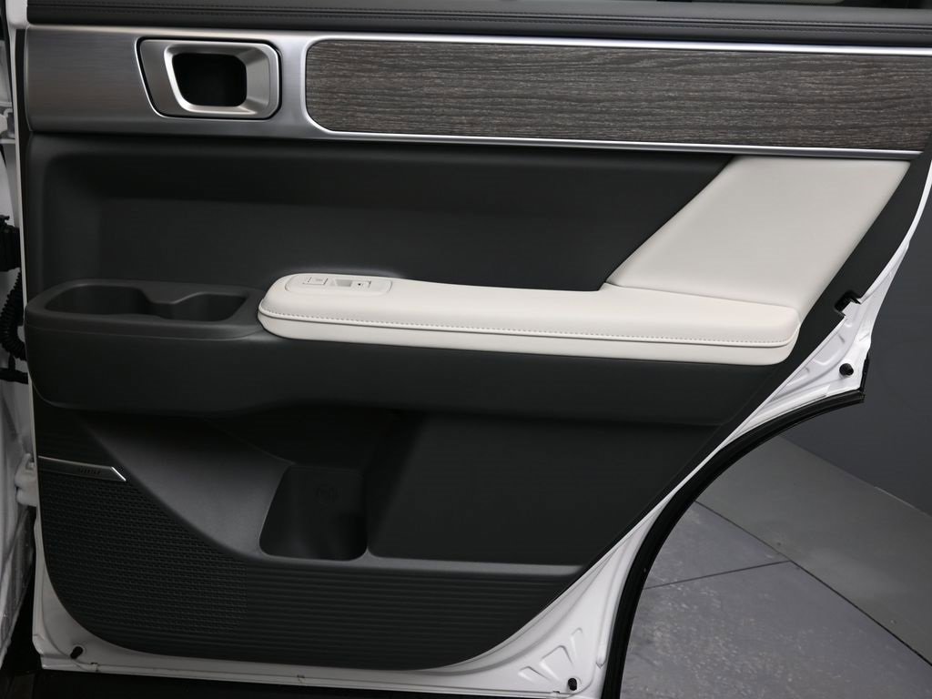 New 2026 Hyundai Santa Fe Limited image 14