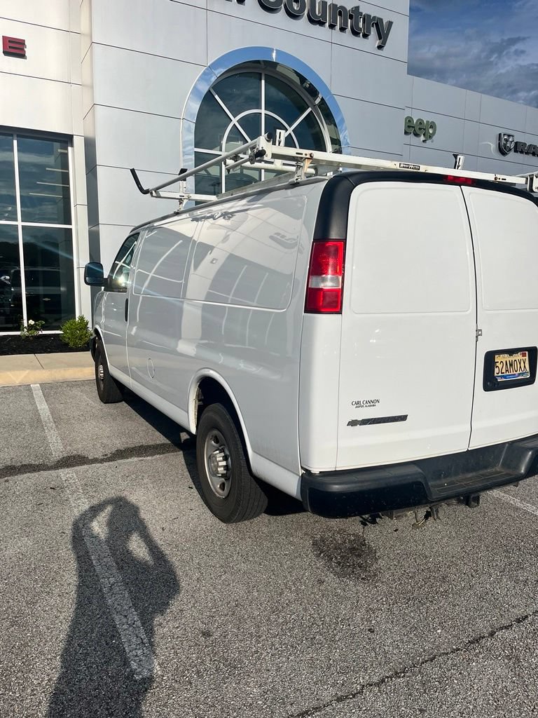 Used 2021 Chevrolet Express 2500 w/ Driver Convenience Package RWD image 2