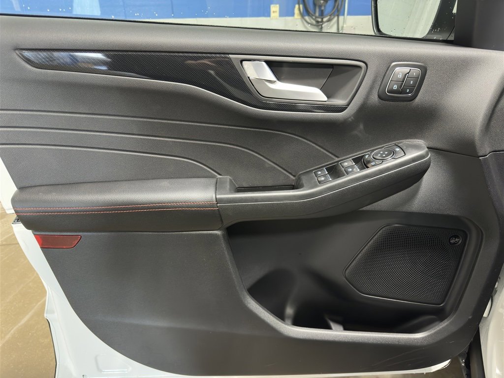 New 2025 Ford Escape ST-Line Elite w/ Tech Pack #2 image 11