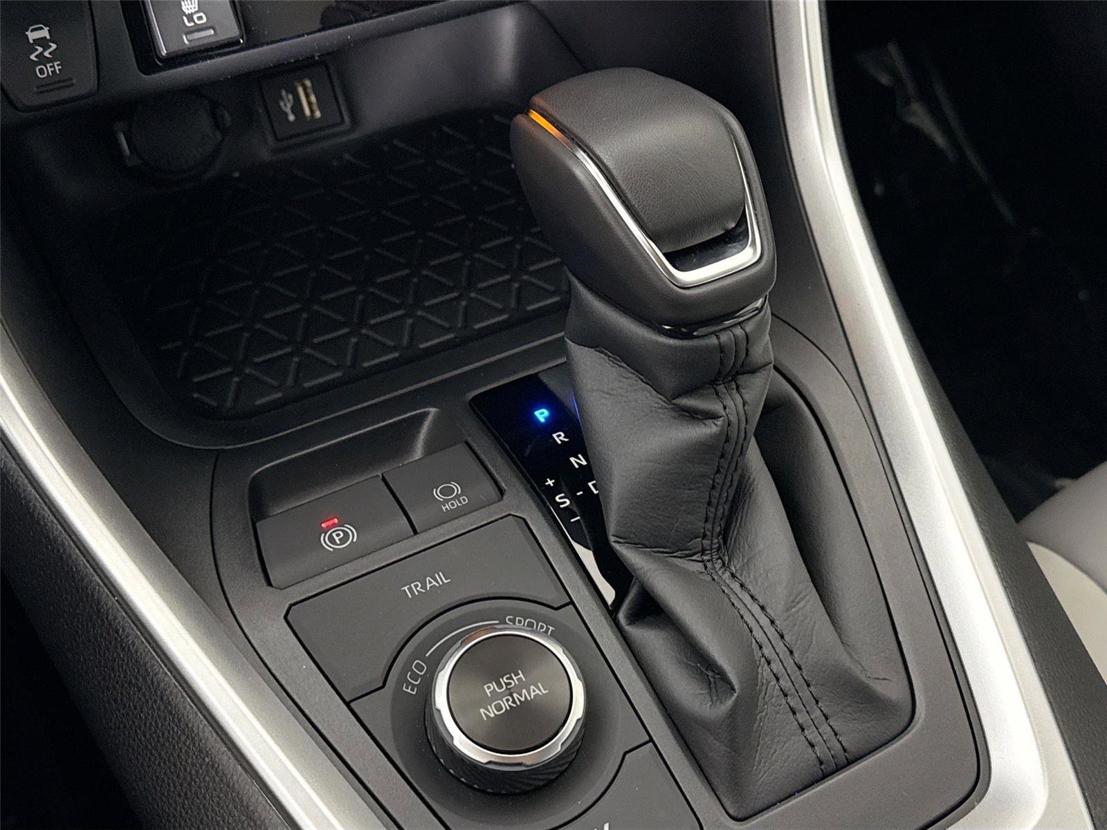 Certified 2025 Toyota RAV4 XLE Premium image 26