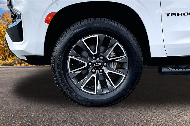 Used 2024 Chevrolet Tahoe Z71 w/ Z71 Off-Road Package AWD/4WD image 32