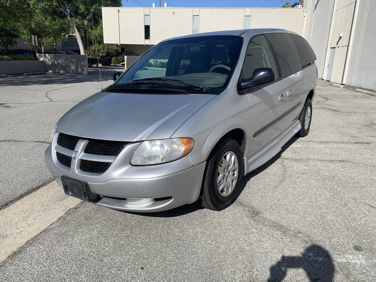 Used 2003 Dodge Grand Caravan Sport FWD image 4