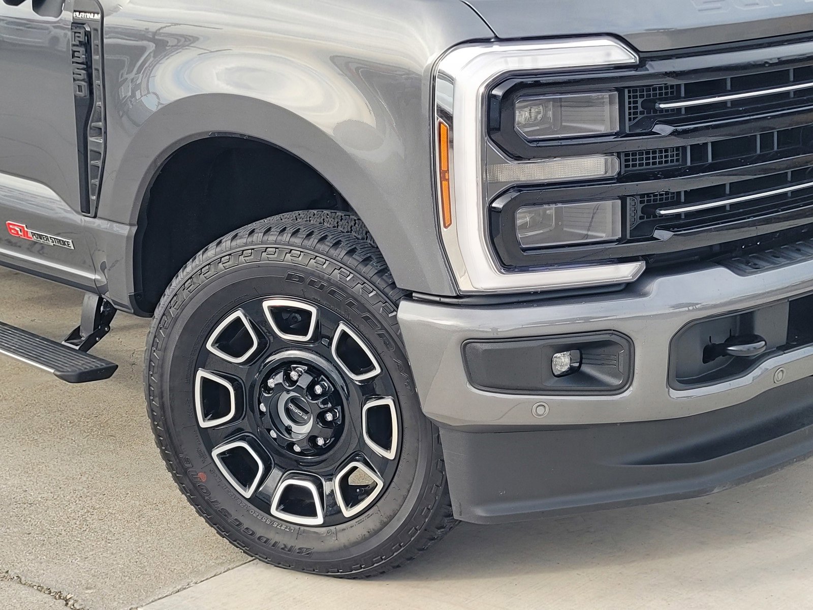 Used 2025 Ford F350 Platinum image 9