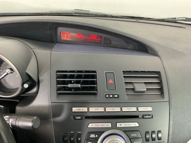 Used 2010 MAZDA MAZDA3 i Touring FWD image 17