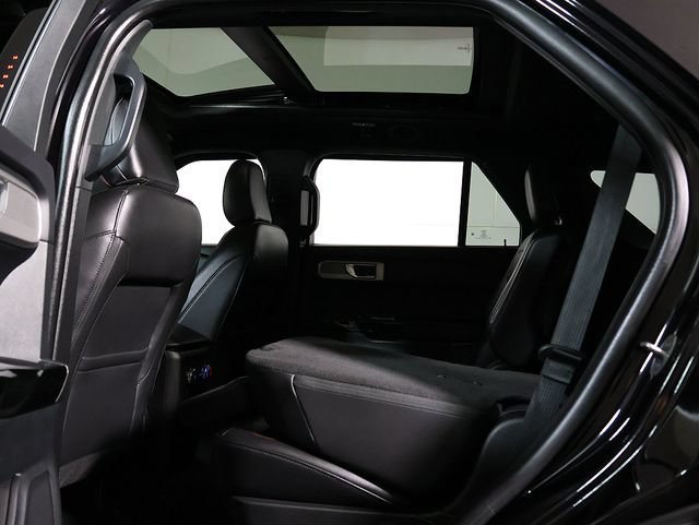 Used 2024 Ford Explorer ST-Line w/ Class IV Trailer Tow Package AWD/4WD image 17