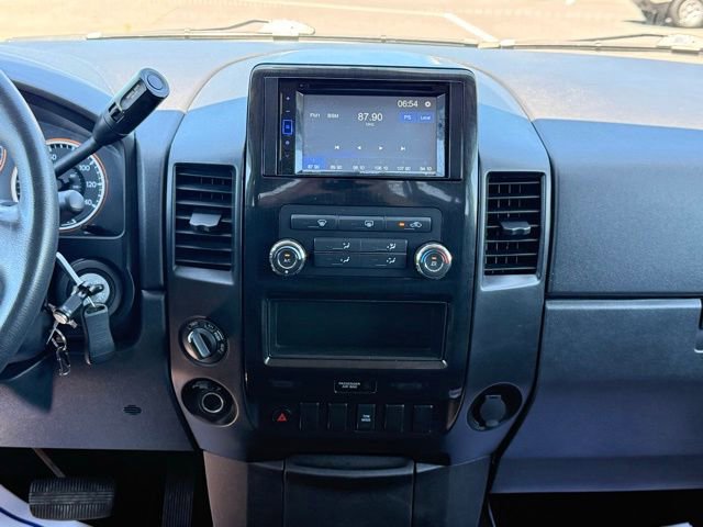 Used 2013 Nissan Titan SV AWD/4WD image 23