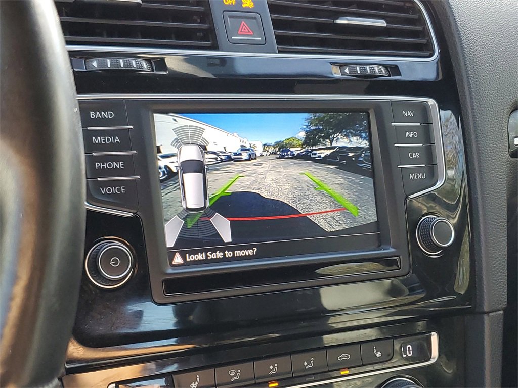 Used 2017 Volkswagen Golf R 4-Door image 27