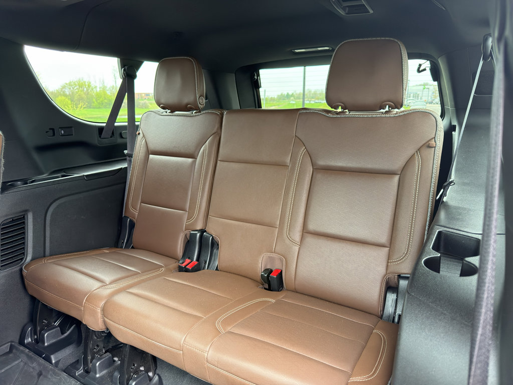 Used 2023 Chevrolet Suburban High Country AWD/4WD image 42