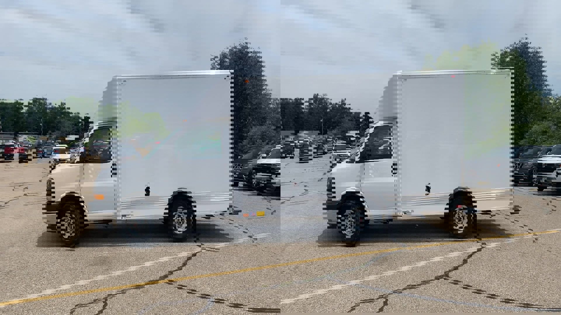 New 2025 GMC Savana 3500 1WT w/ Power Convenience Package image 29