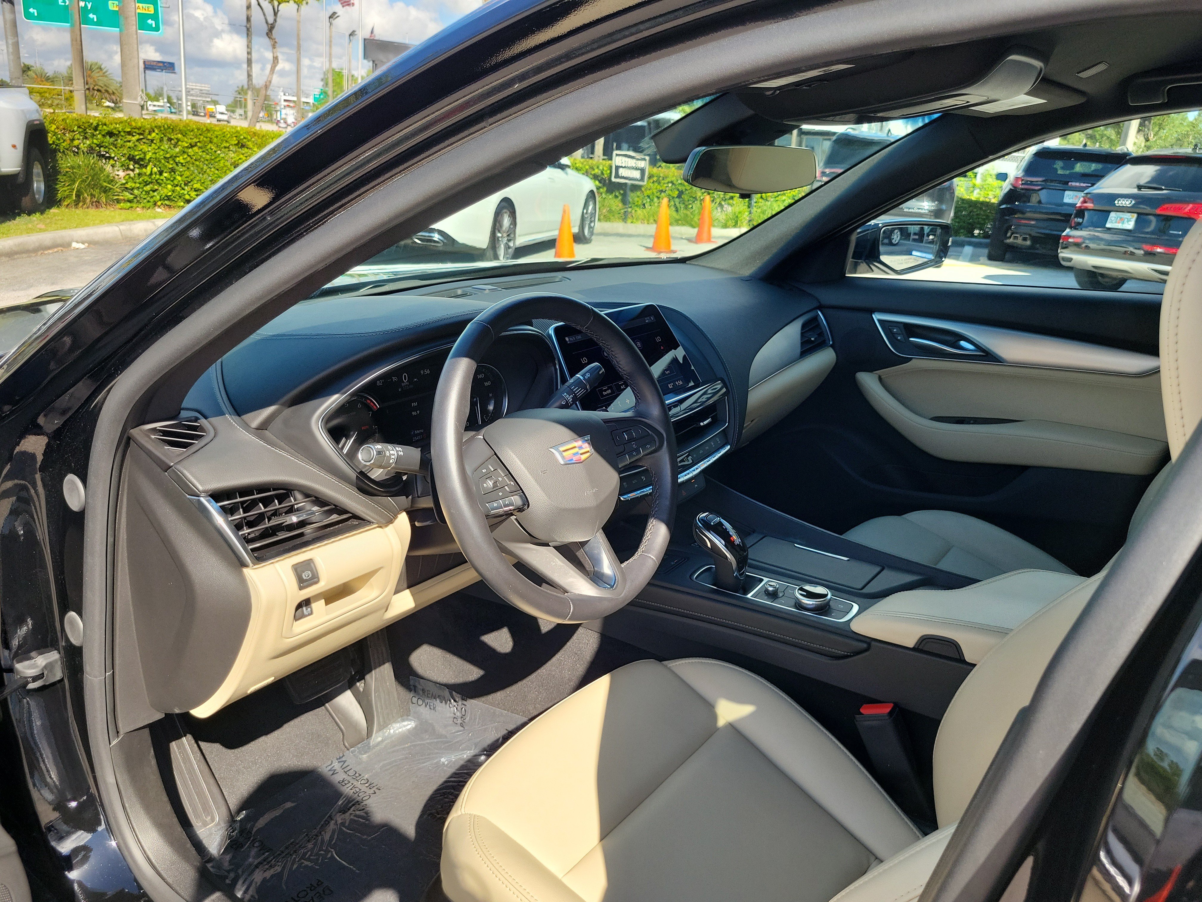 Used 2024 Cadillac CT5 Luxury RWD image 9