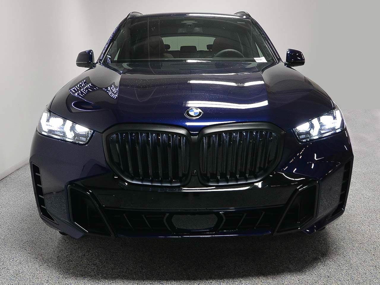 Used 2026 BMW X5 xDrive40i w/ M Sport Package AWD/4WD image 2