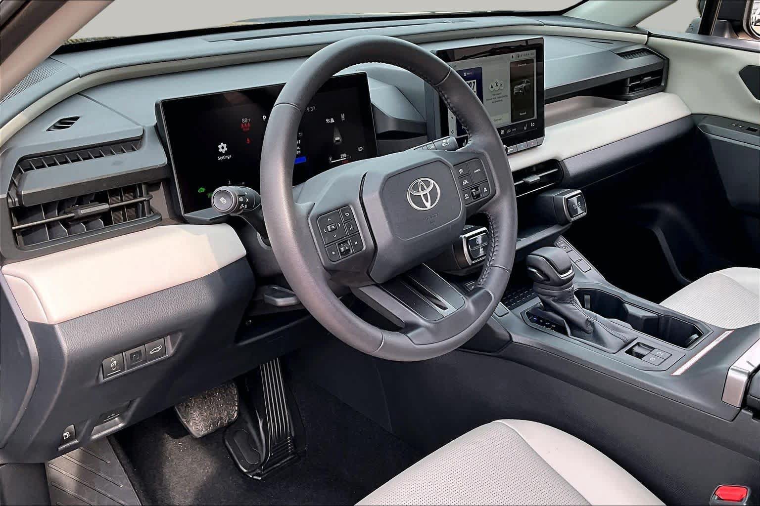 Used 2026 Toyota RAV4 XLE Premium FWD image 16