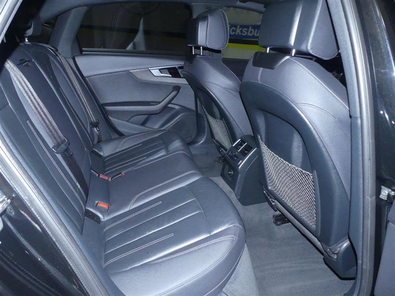 Used 2022 Audi A4 2.0T Premium w/ Convenience Package image 21